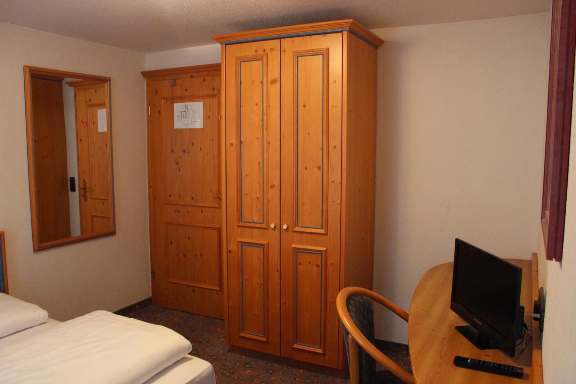Alpenhotel Widderstein Mittelberg Room photo